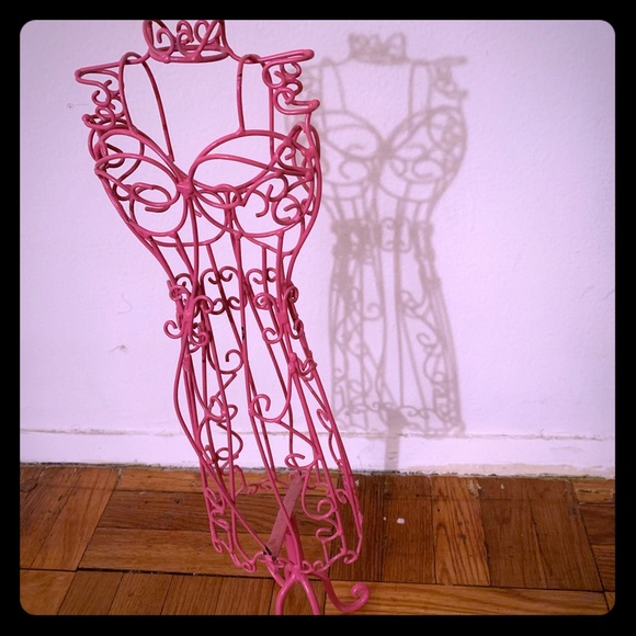 Jewelry hanger - Picture 1 of 2